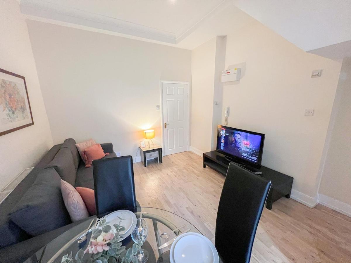 1-bedroom Flat With Small Garden & Paid Parking In Finsbury Park, Highbury Appartement *